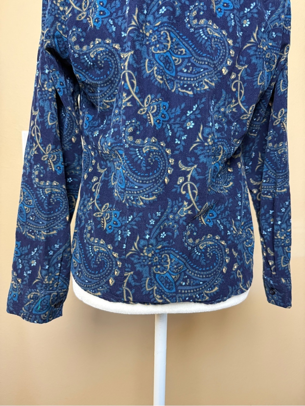 Krazy Kat blue paisley corduroy button up Size small - Picture 7 of 9